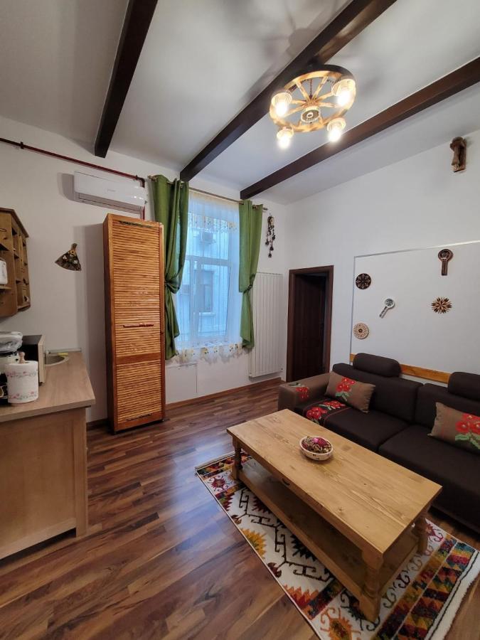 City Home Bukares Bagian luar foto