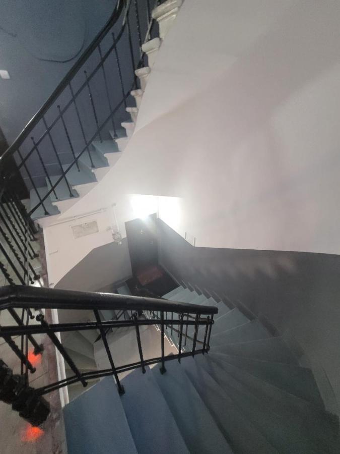 City Home Bukares Bagian luar foto