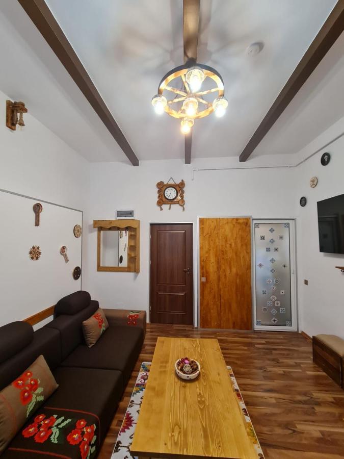 City Home Bukares Bagian luar foto