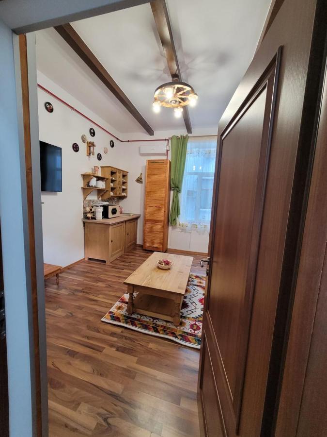 City Home Bukares Bagian luar foto
