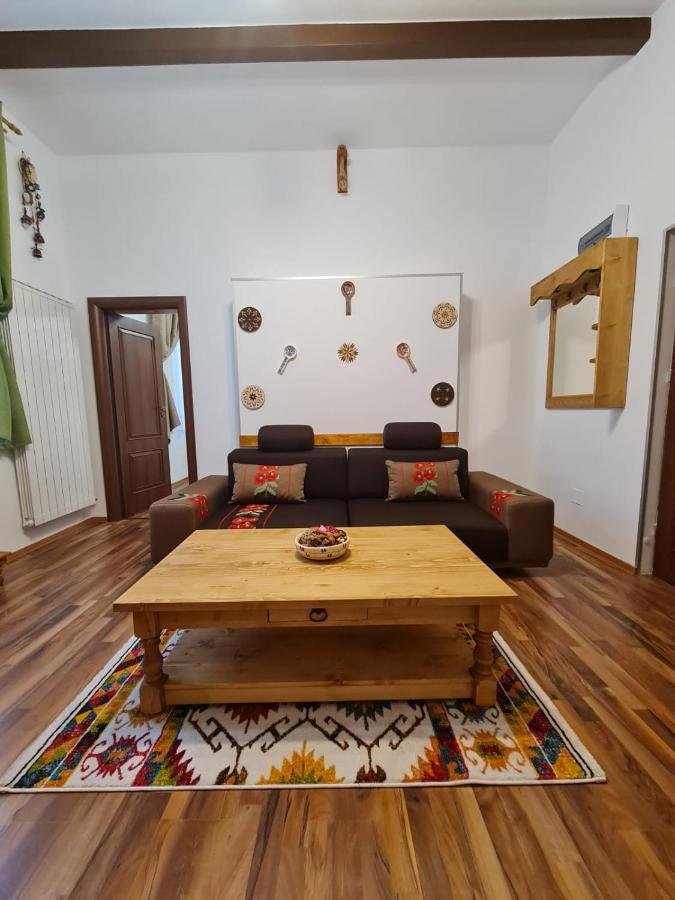 City Home Bukares Bagian luar foto