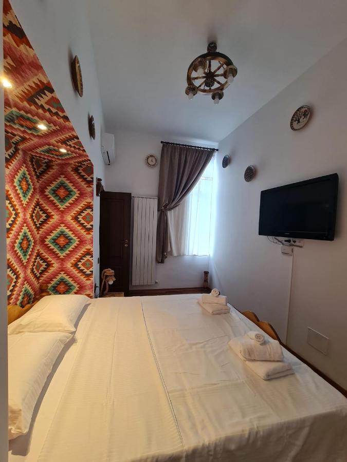 City Home Bukares Bagian luar foto