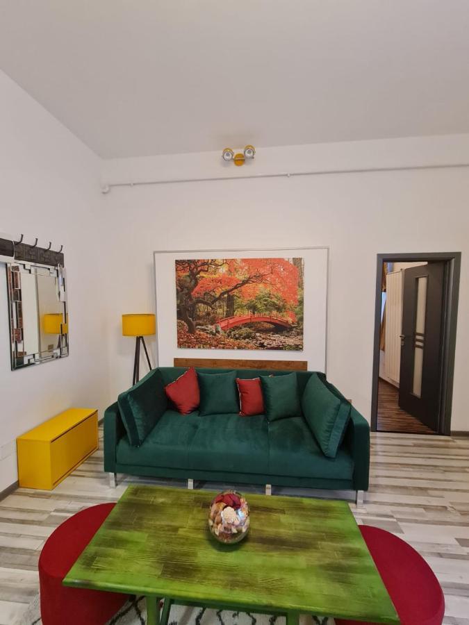 City Home Bukares Bagian luar foto