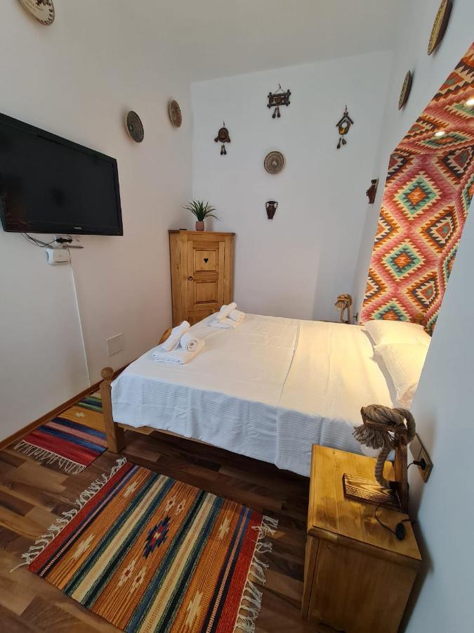 City Home Bukares Bagian luar foto
