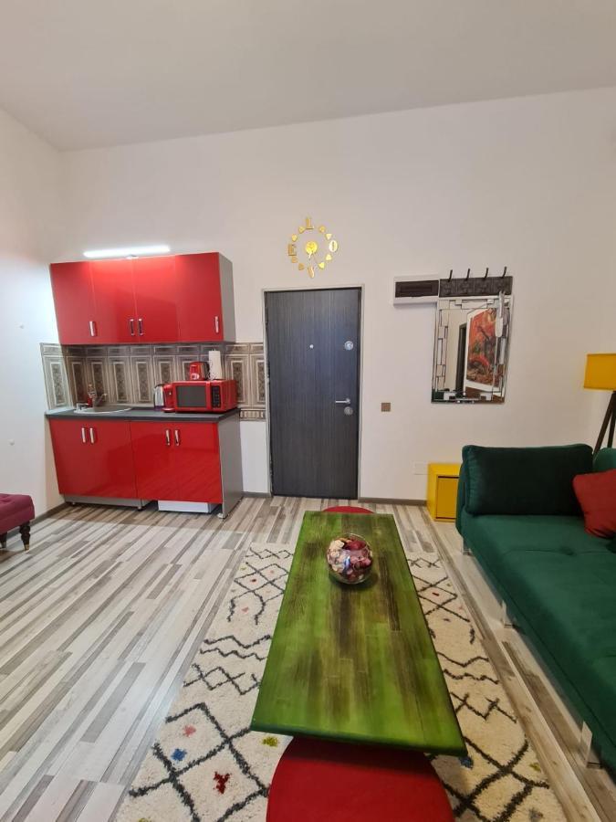 City Home Bukares Bagian luar foto