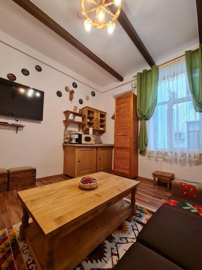 City Home Bukares Bagian luar foto