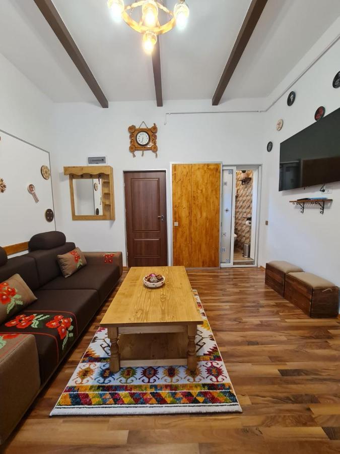 City Home Bukares Bagian luar foto