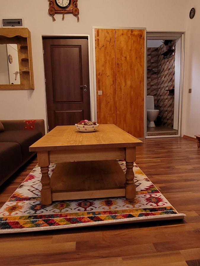 City Home Bukares Bagian luar foto