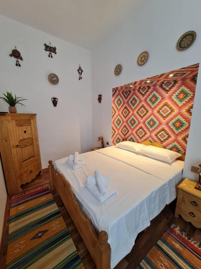 City Home Bukares Bagian luar foto